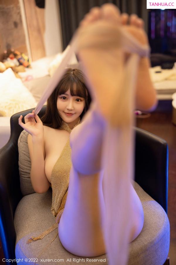 朱可 barbie可儿 [XiuRen]高清写真图 2022.12.26 No.6044 朱可儿Flora 真空金缕衣第69张图片
